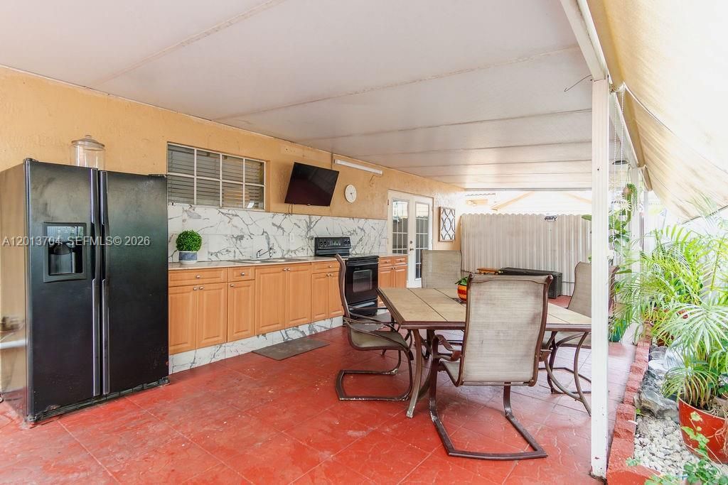 7411 W 33rd Ave, Hialeah, FL 33018 Photo