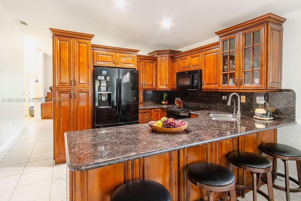 7411 W 33rd Ave, Hialeah, FL 33018 Photo