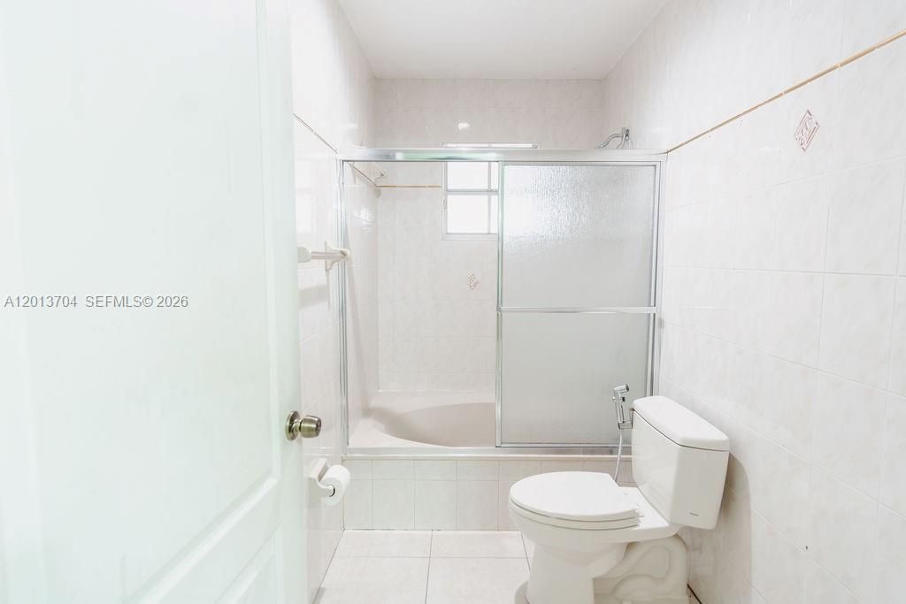 7411 W 33rd Ave, Hialeah, FL 33018 Photo