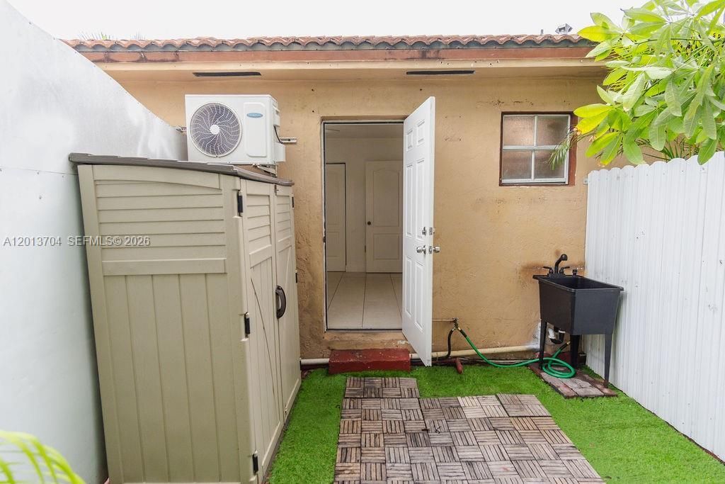 7411 W 33rd Ave, Hialeah, FL 33018 Photo