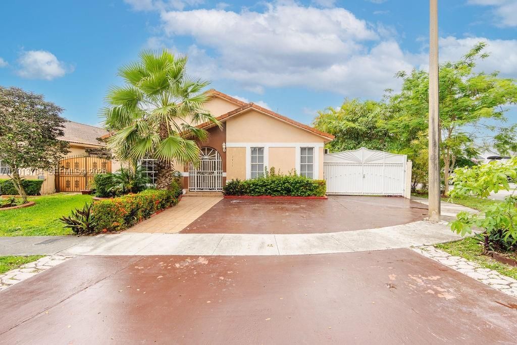 7411 W 33rd Ave, Hialeah, FL 33018 Photo