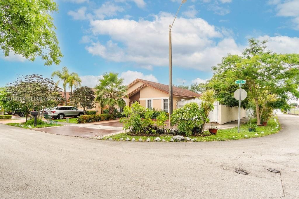 7411 W 33rd Ave, Hialeah, FL 33018 Photo