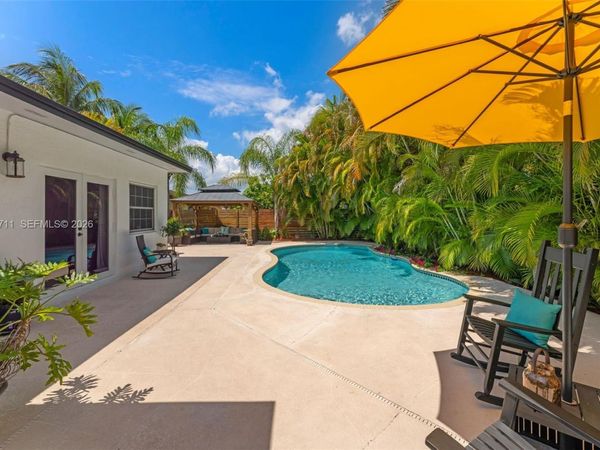 6651 SW 148th Court , Miami, FL 33193