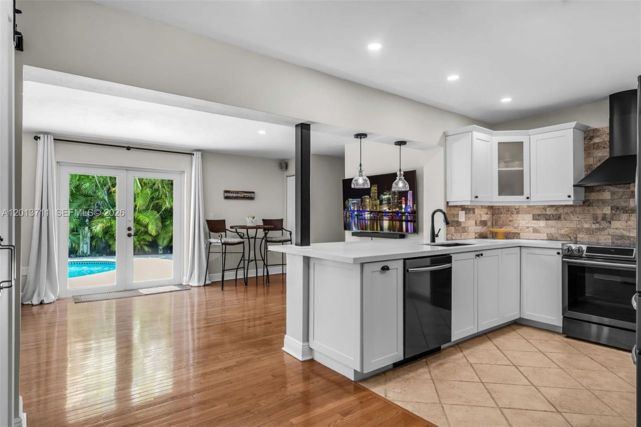 6651 SW 148th Court , Miami, FL 33193 Photo