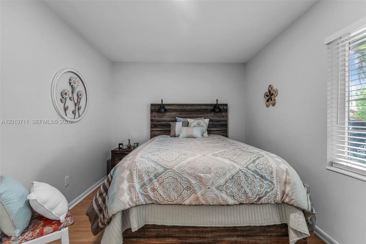 6651 SW 148th Court , Miami, FL 33193 Photo