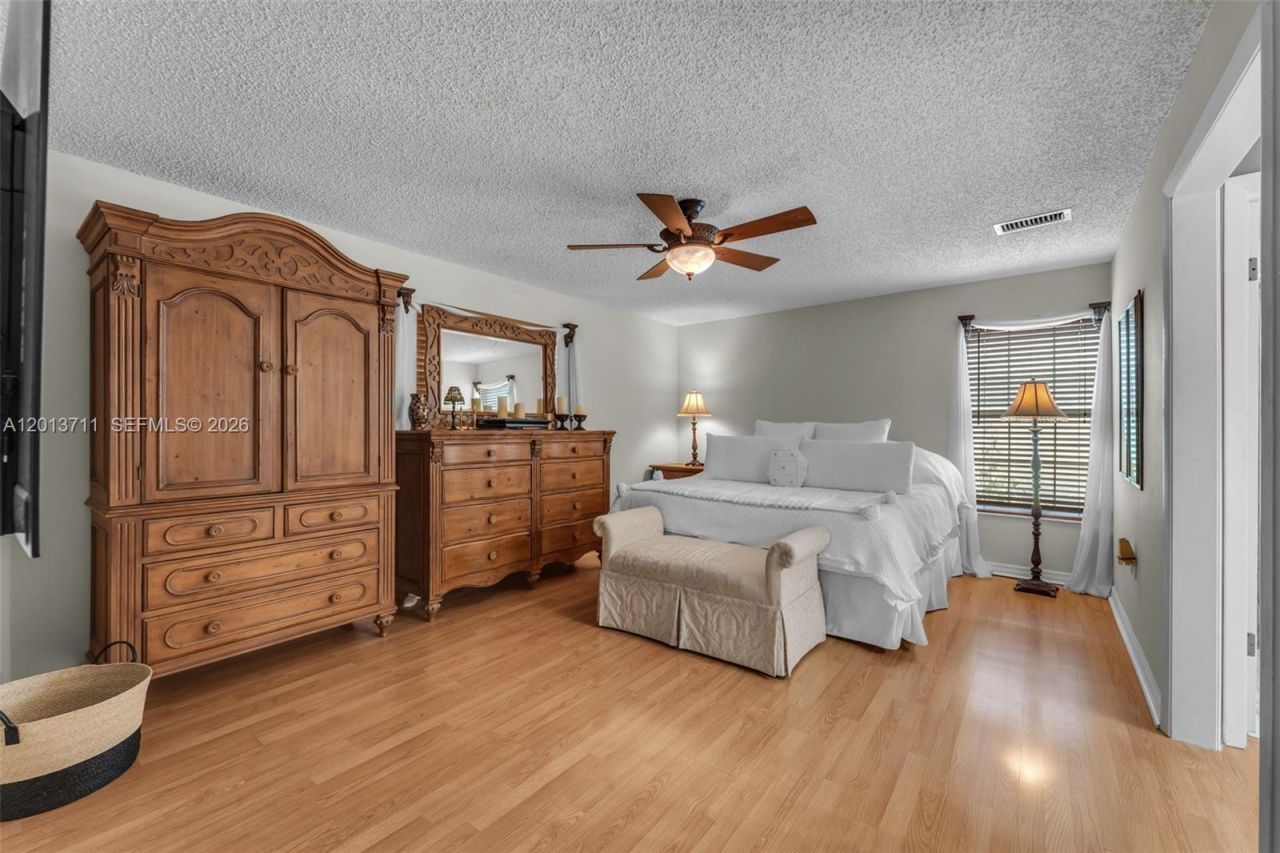 6651 SW 148th Court , Miami, FL 33193 Photo