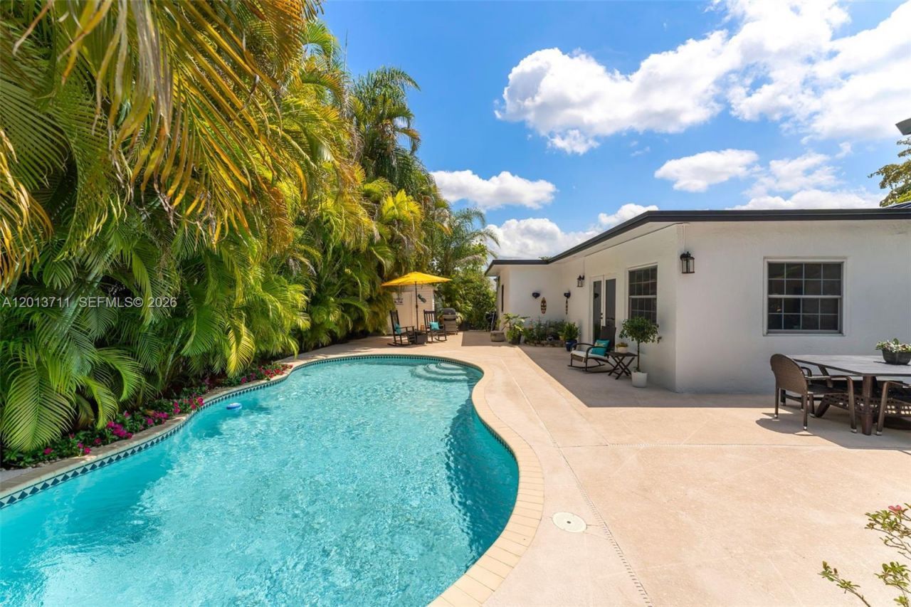 6651 SW 148th Court , Miami, FL 33193 Photo