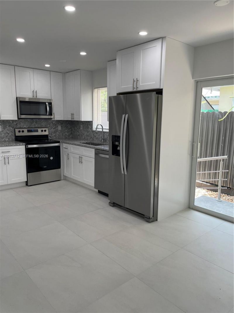 6820 SW 13th Ter , Unit 6820, Miami, FL 33144 Photo