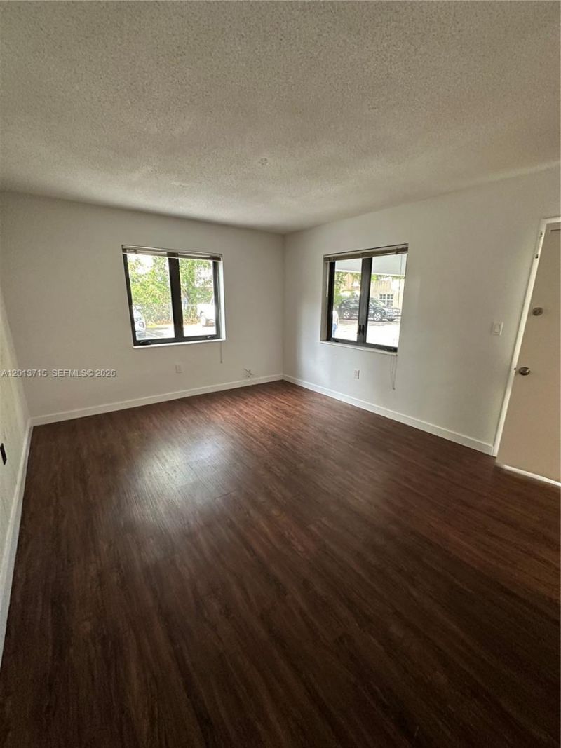 24 Calabria Ave , Unit 4, Coral Gables, FL 33134 Photo