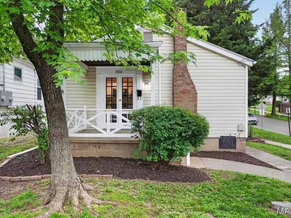 7574 Ellis Avenue, Maplewood, MO 63143