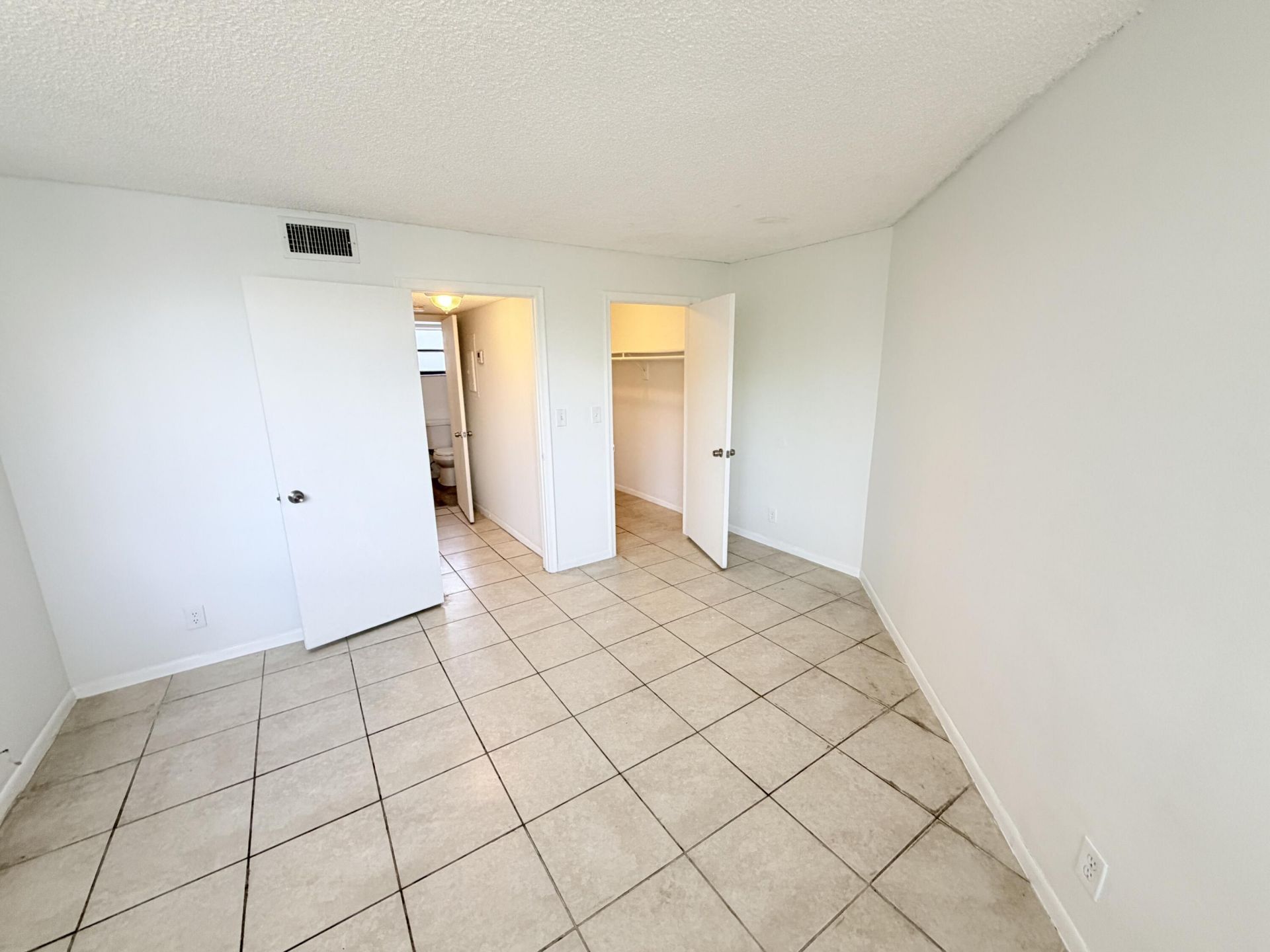 1950 N Congress Avenue, Unit 404, West Palm Beach, FL 33401 Photo
