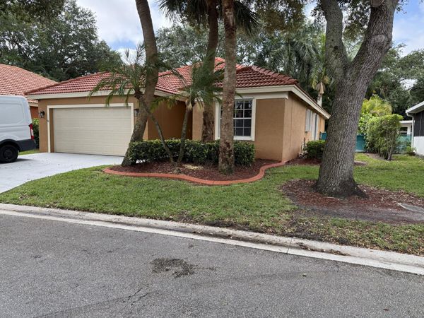 1084 Aspri Way, Riviera Beach, FL 33418