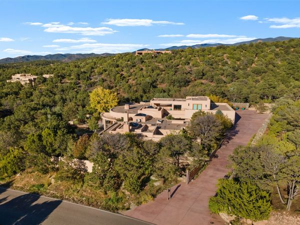 1056 Sierra Del Norte , Santa Fe, NM 87501