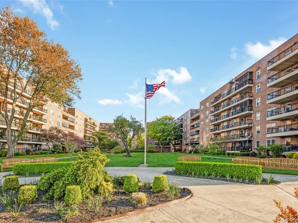 162-41 Powells Cove Boulevard , Unit 6S, Beechhurst, NY 11357
