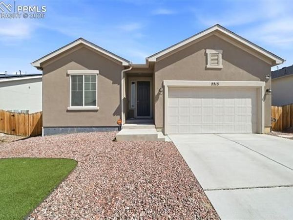 2213 Sunrise Lane, Pueblo, CO 81008