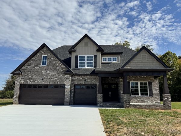 216 Spring House Dr , Manchester, TN 37355