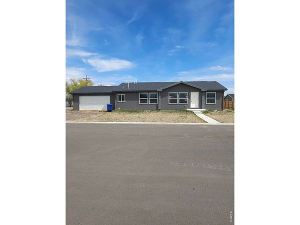 113 Juniper Cir, Log Lane Village, CO 80705