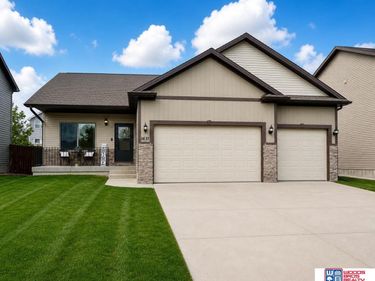 1631 Torreys Drive , Lincoln, NE 68521