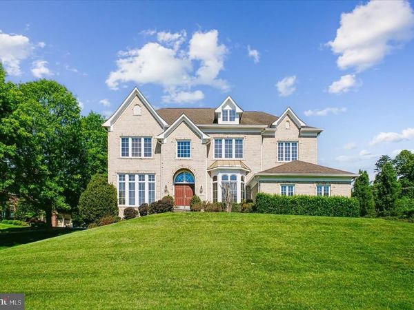 11040 HEATHLAND DRIVE, OAKTON, VA 22124