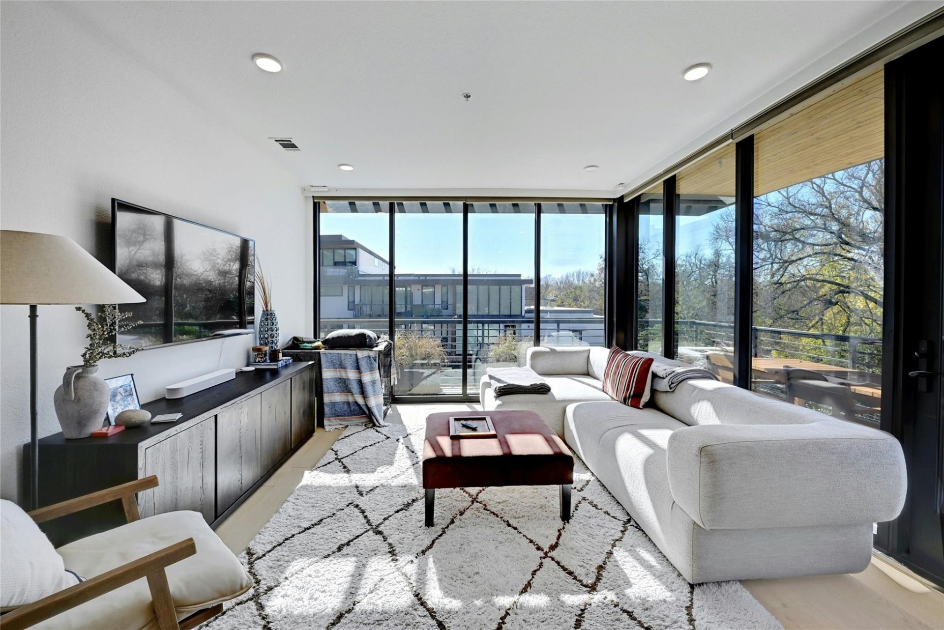 1600 S 1st St, Unit 301, Austin, TX 78704 Main Photo