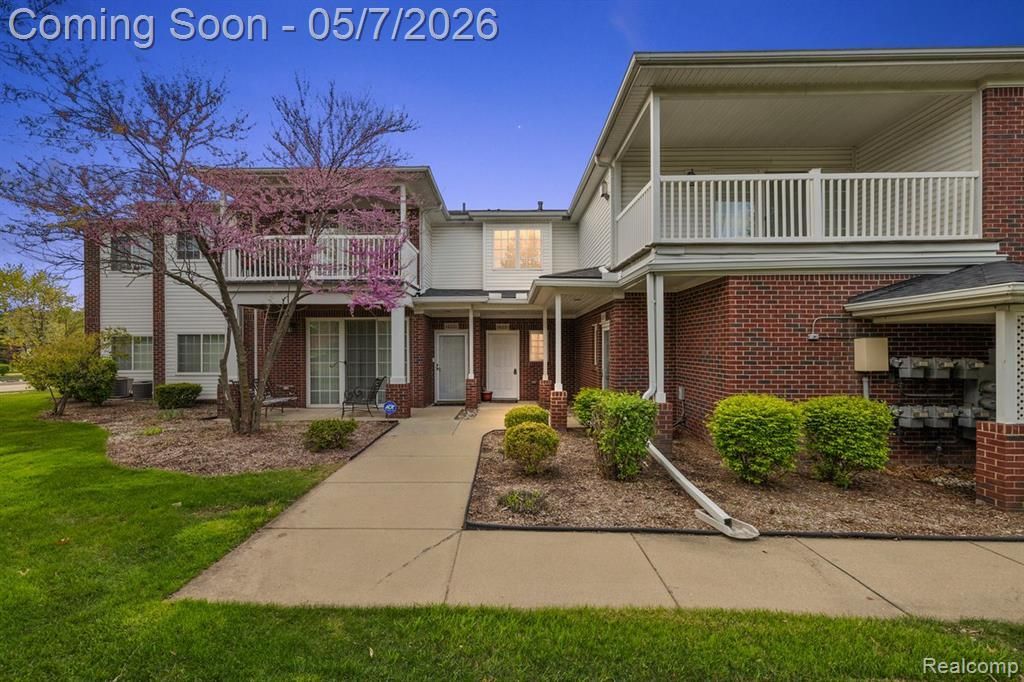 14226 Moravian Manor Circle, Sterling Heights, MI 48312 Main Photo