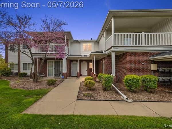 14226 Moravian Manor Circle, Sterling Heights, MI 48312