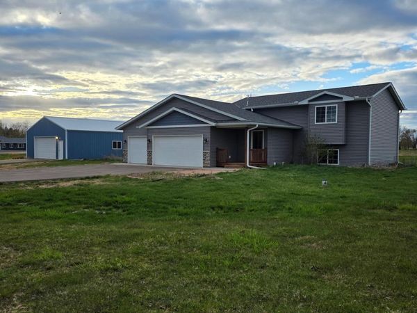 7711 Rolling Meadows Circle, Pine City, MN 55063