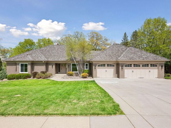10752 Mount Curve Road, Eden Prairie, MN 55347