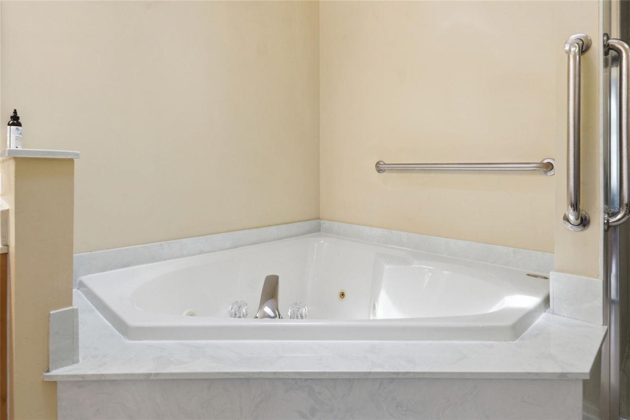 5231 SW 103rd Drive , Gainesville, FL 32608 Photo