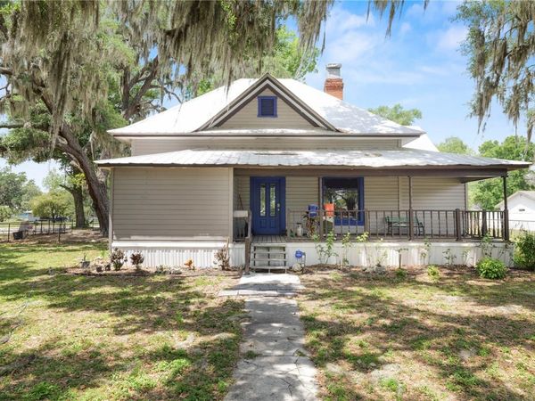 128 S OAK AVENUE , FORT MEADE, FL 33841