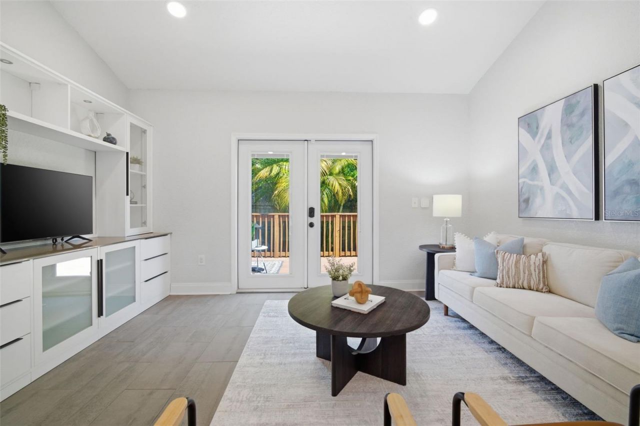 3105 Jackson Street N, Saint Petersburg, FL 33704 Photo