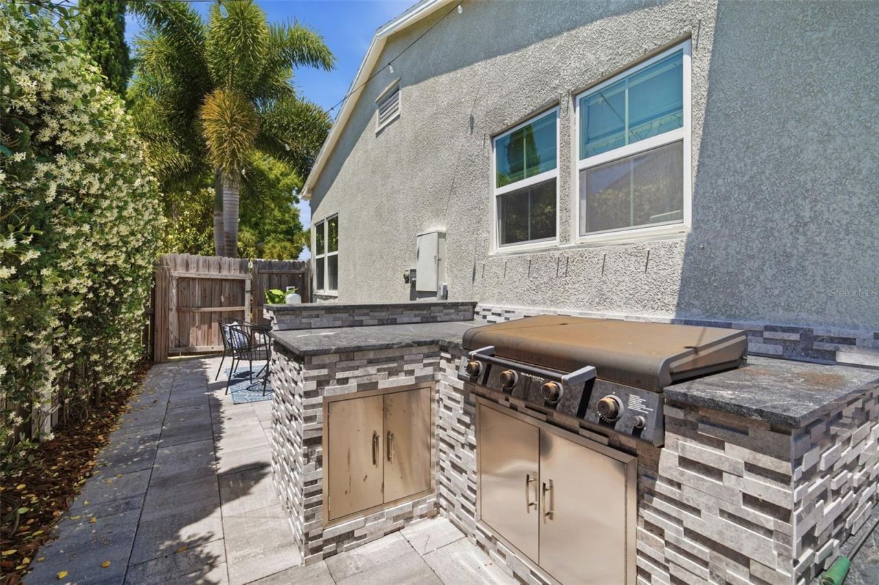 3105 Jackson Street N, Saint Petersburg, FL 33704 Photo