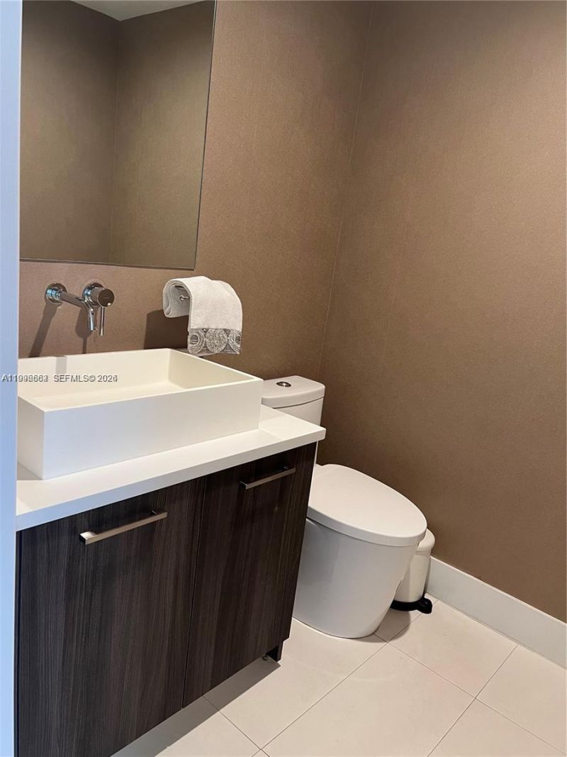 1150 102nd St , Unit 406, Bay Harbor Islands, FL 33154 Photo