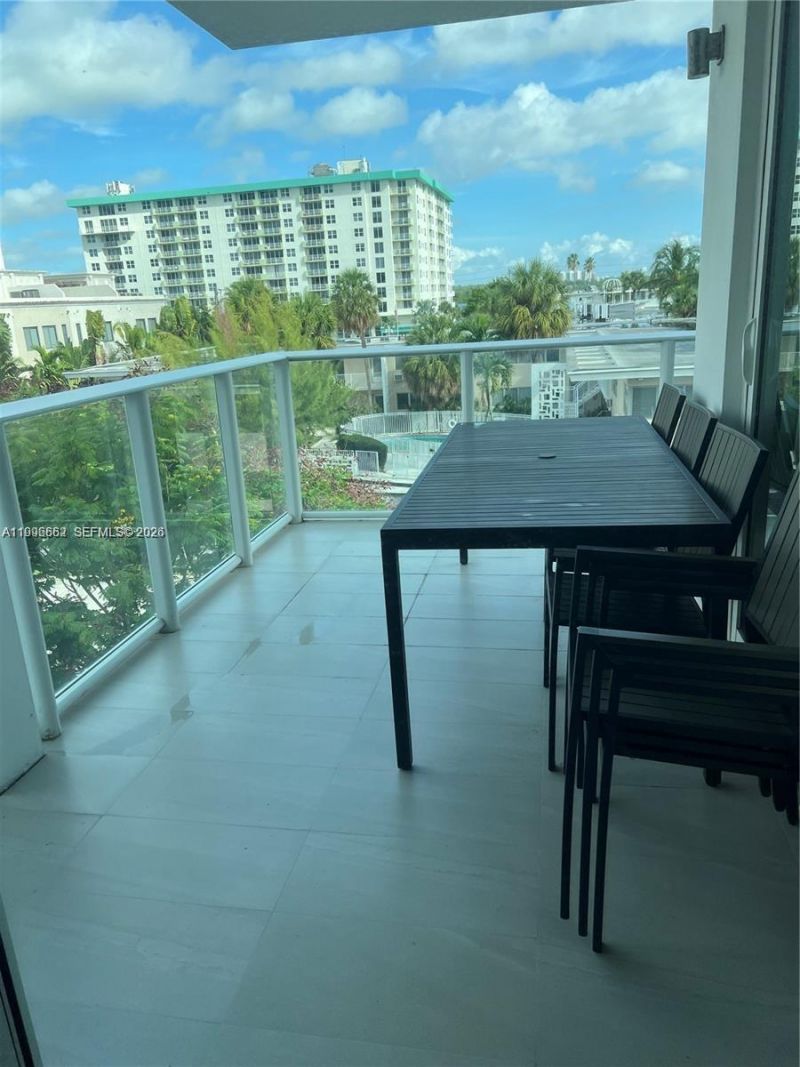 1150 102nd St , Unit 406, Bay Harbor Islands, FL 33154 Photo