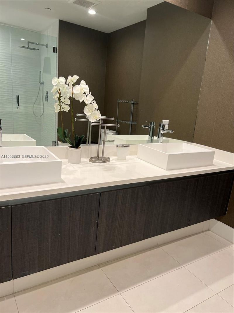 1150 102nd St , Unit 406, Bay Harbor Islands, FL 33154 Photo