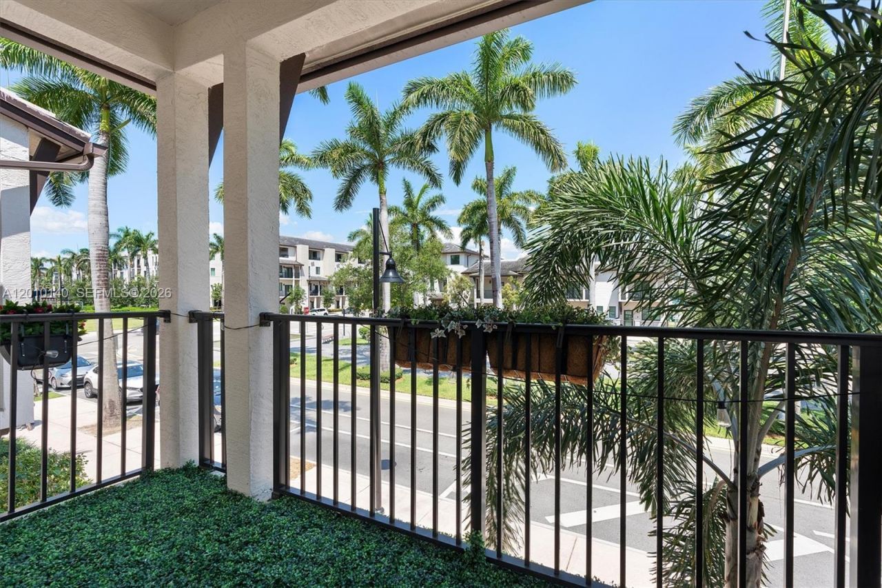 8368 Central Park Blvd, Doral, FL 33166 Photo
