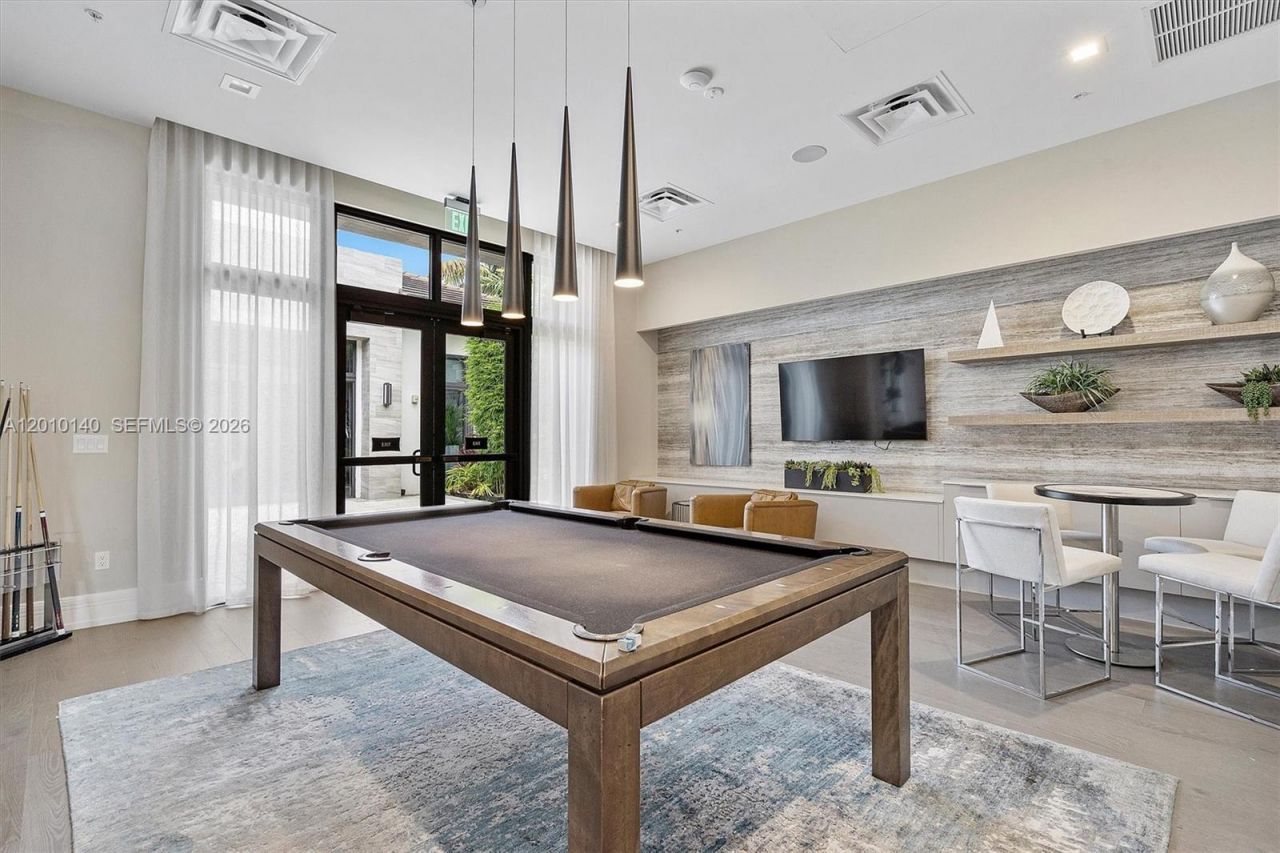 8368 Central Park Blvd, Doral, FL 33166 Photo