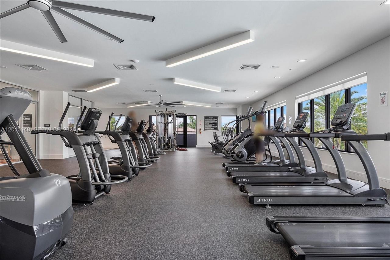 8368 Central Park Blvd, Doral, FL 33166 Photo