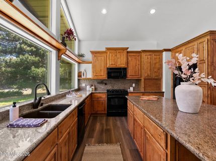 232 Beverly Way, Gardnerville, NV 89460 Photo