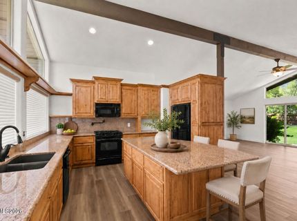 232 Beverly Way, Gardnerville, NV 89460 Photo