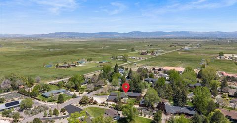 232 Beverly Way, Gardnerville, NV 89460 Photo