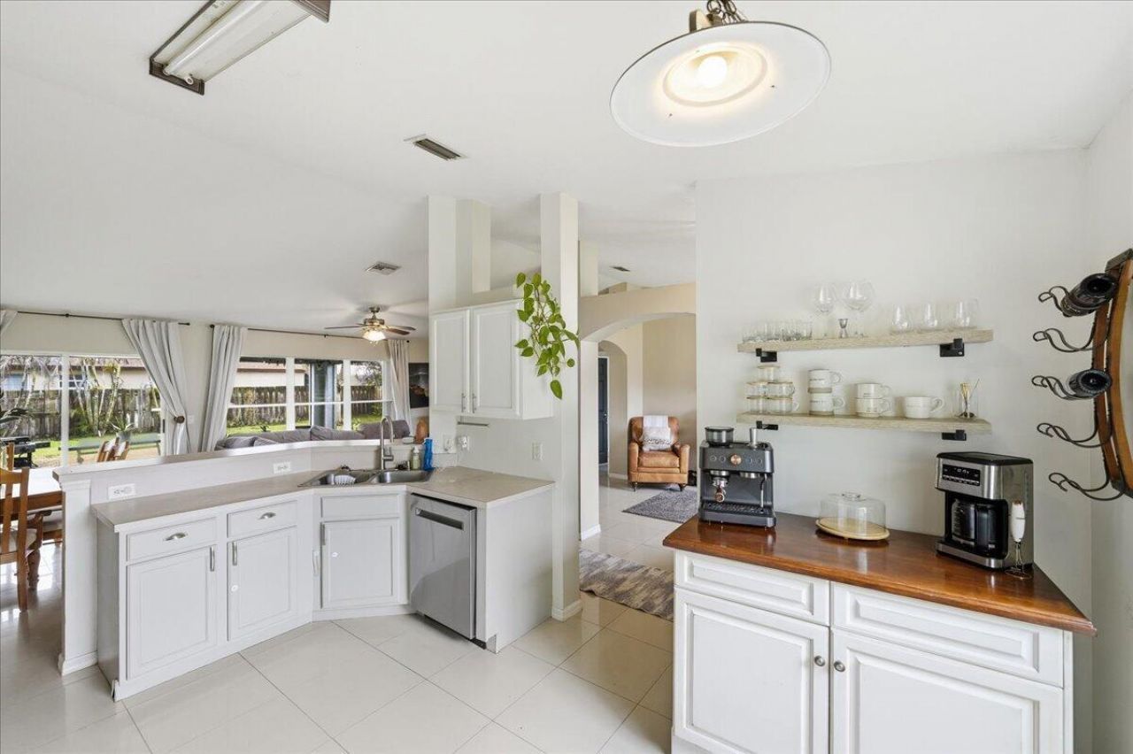 6208 NW Kukui Court, Port Saint Lucie, FL 34983 Photo