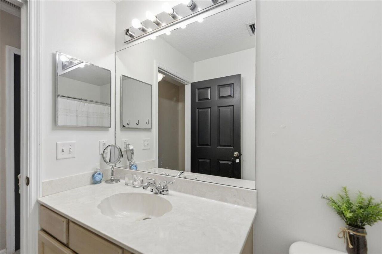 6208 NW Kukui Court, Port Saint Lucie, FL 34983 Photo