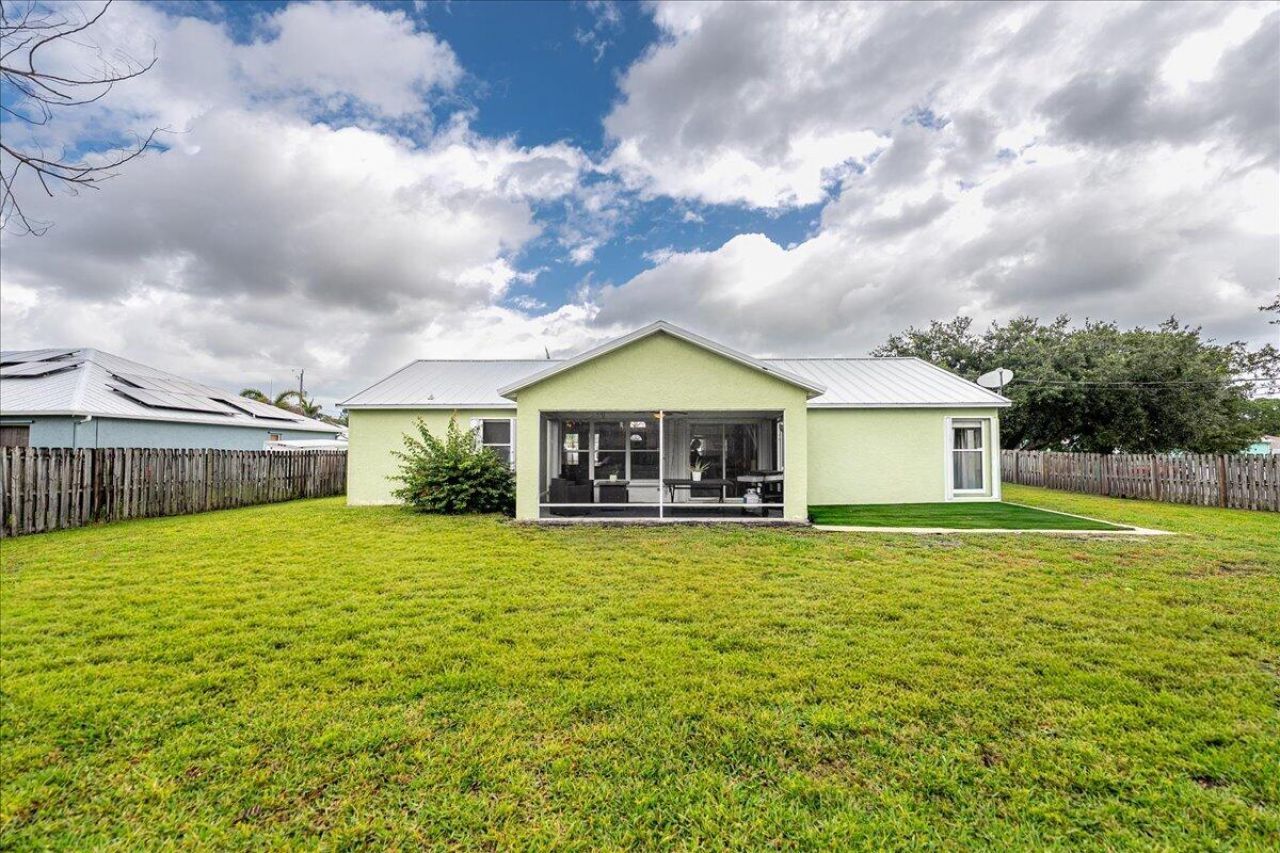 6208 NW Kukui Court, Port Saint Lucie, FL 34983 Photo