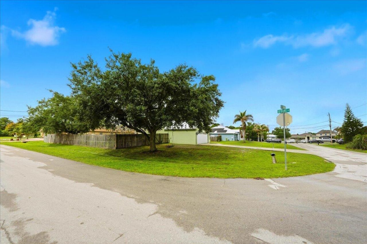 6208 NW Kukui Court, Port Saint Lucie, FL 34983 Photo