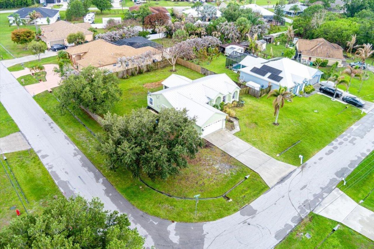 6208 NW Kukui Court, Port Saint Lucie, FL 34983 Photo
