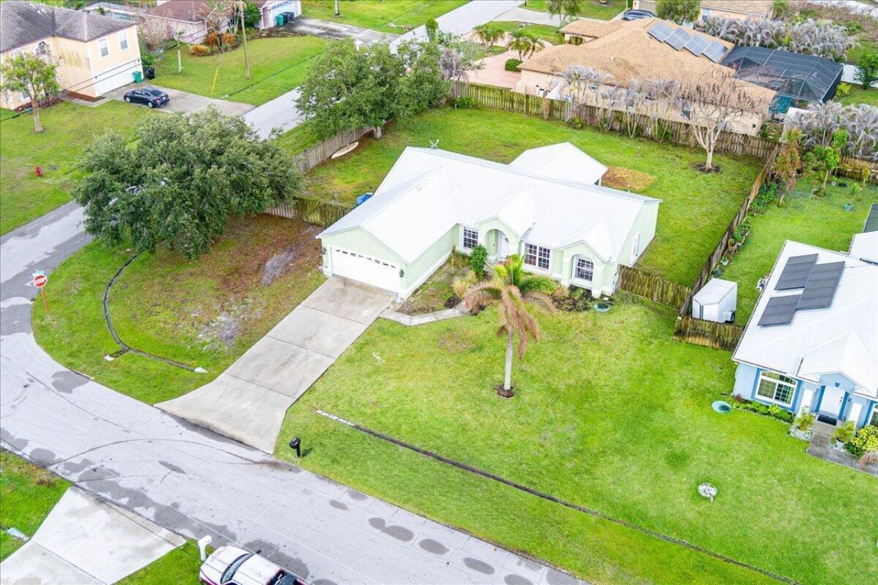 6208 NW Kukui Court, Port Saint Lucie, FL 34983 Photo