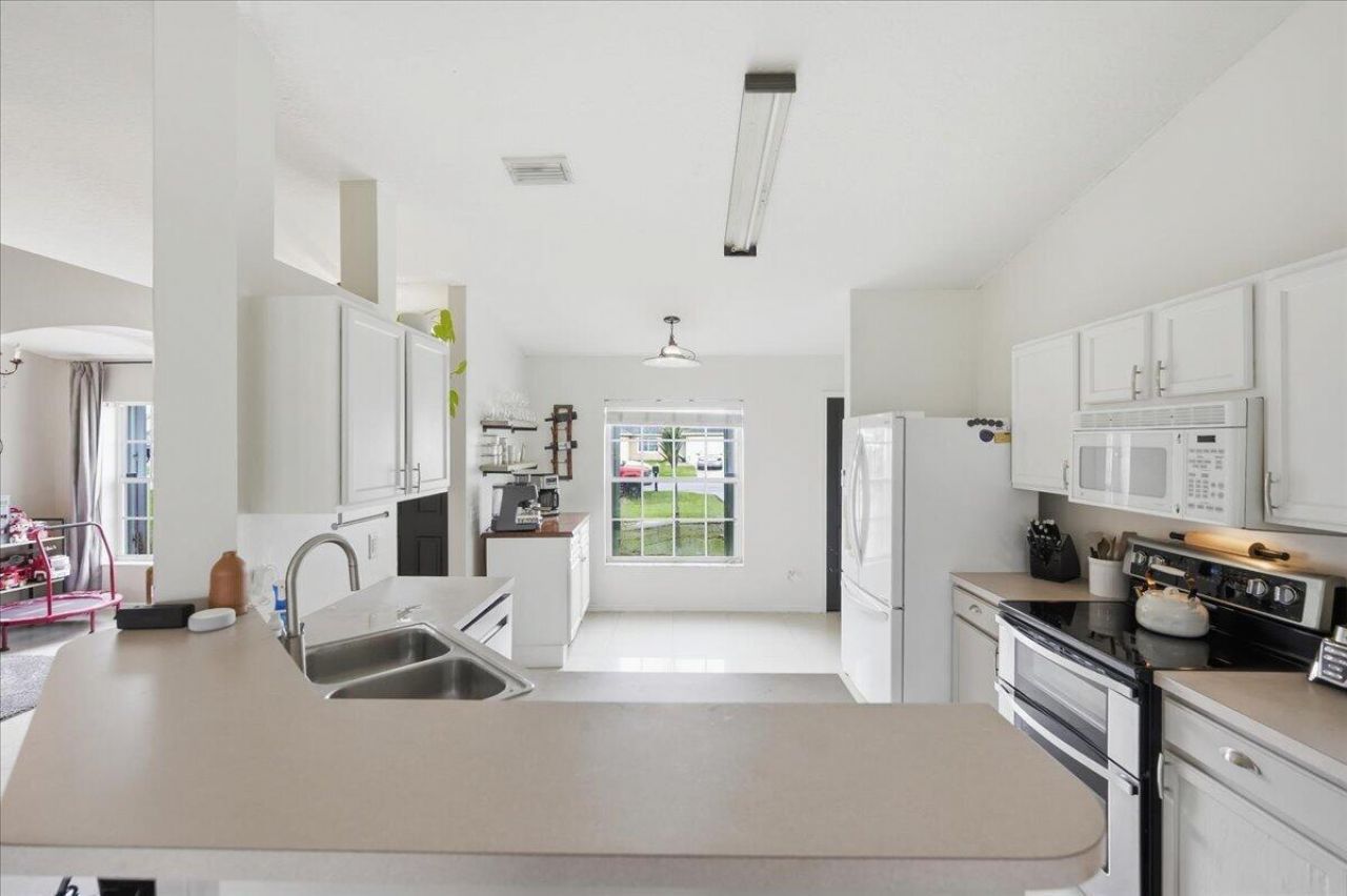 6208 NW Kukui Court, Port Saint Lucie, FL 34983 Photo