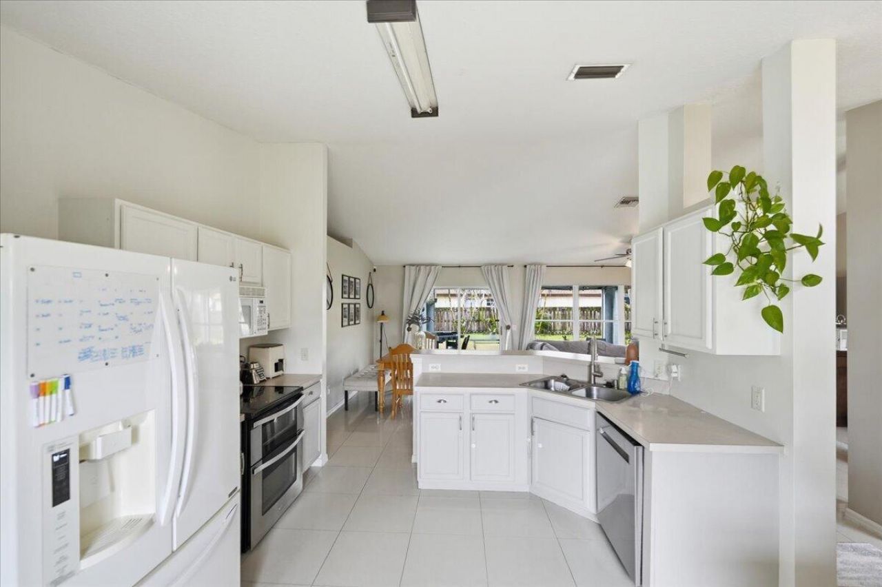 6208 NW Kukui Court, Port Saint Lucie, FL 34983 Photo