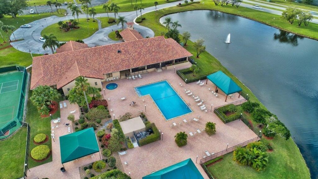 8308 Waterline Drive, Unit 102, Boynton Beach, FL 33472 Photo